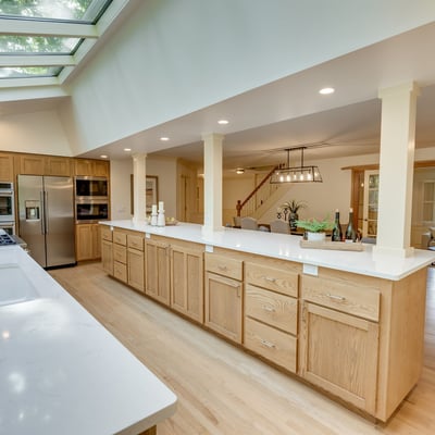 9025 NW Ash St., Portland, OR