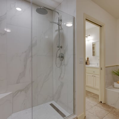 9025 NW Ash St., Portland, OR