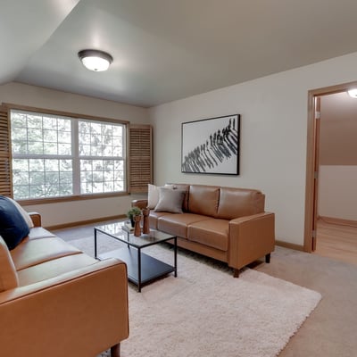 9025 NW Ash St., Portland, OR