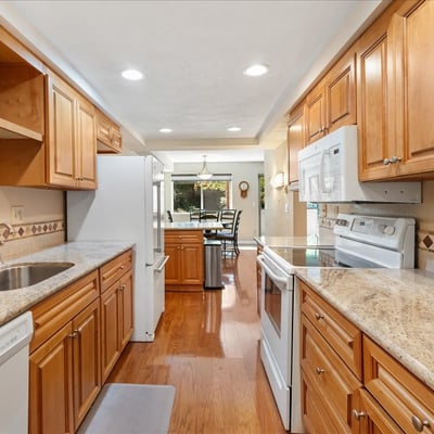 174 Oswego Summit, Lake Oswego, OR