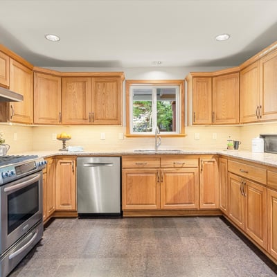 6238 SW McEwan Rd, Lake Oswego, OR