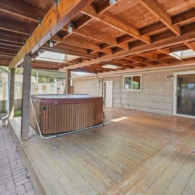 14650 NE Russell Court, Portland, OR