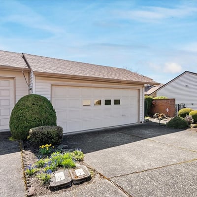 15930 SW Greens Way, Portland, OR