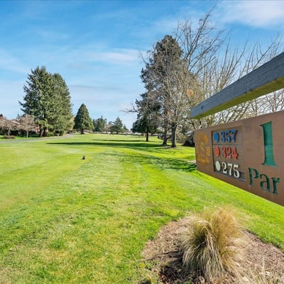 15930 SW Greens Way, Portland, OR