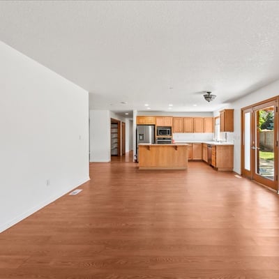 12402 Cominger Dr, Oregon City, OR