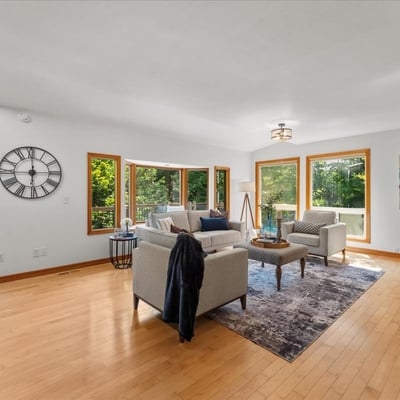9150 SW Salmon St, Portland, OR