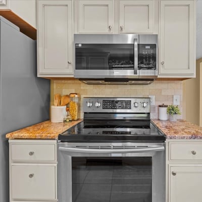 15920 SW Greens Way, Tigard, OR
