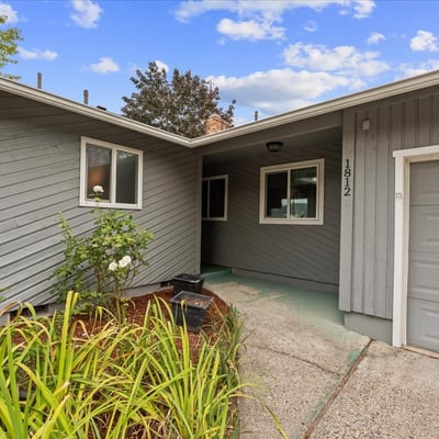 1812 SE 18th Pl, Troutdale, OR