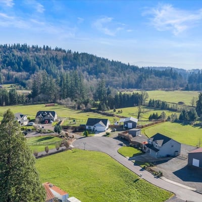 13920 S Lucia Lane, Mulino, OR