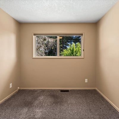 10100 SE Walnut Drive, Happy Valley, OR
