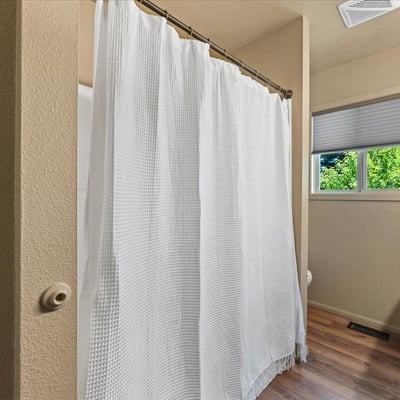 10100 SE Walnut Drive, Happy Valley, OR