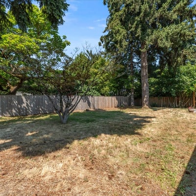 12025 SW Springwood Dr, Tigard, OR