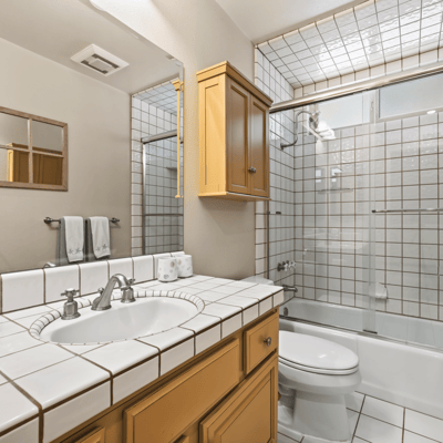 28362 Contessa Ave, Saugus, CA