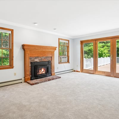 Gas Fireplace!