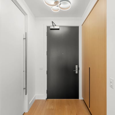 1 strathgowan avenue, Suite 710, Toronto, ON
