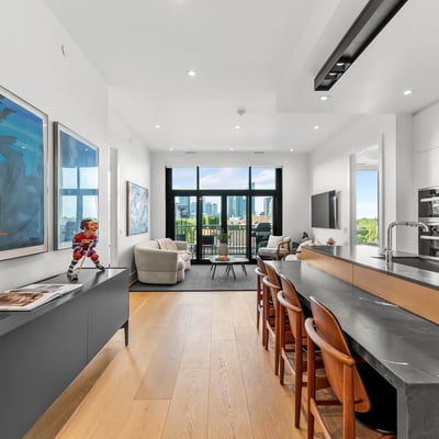 1 strathgowan avenue, Suite 710, Toronto, ON
