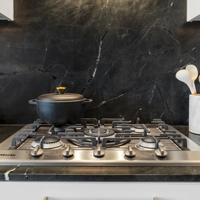 1 strathgowan avenue, Suite 710, Toronto, ON