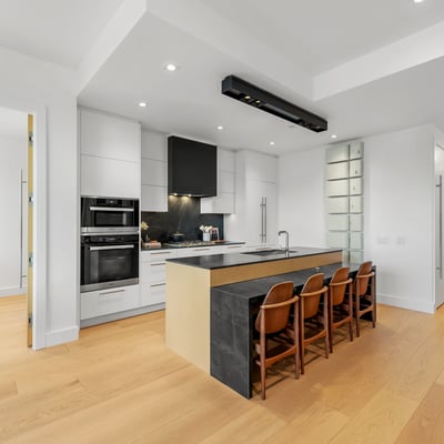 1 strathgowan avenue, Suite 710, Toronto, ON