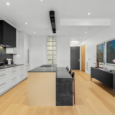 1 strathgowan avenue, Suite 710, Toronto, ON