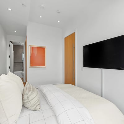 1 strathgowan avenue, Suite 710, Toronto, ON