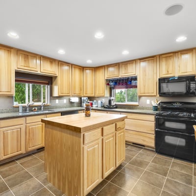 7925 Green Meadow Dr, Helena, MT
