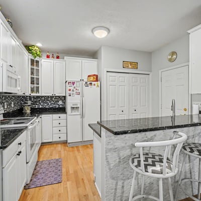 7151 Steeplechase Way, 41, Lansing, MI