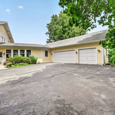 726 Somonauk St, Sycamore, IL