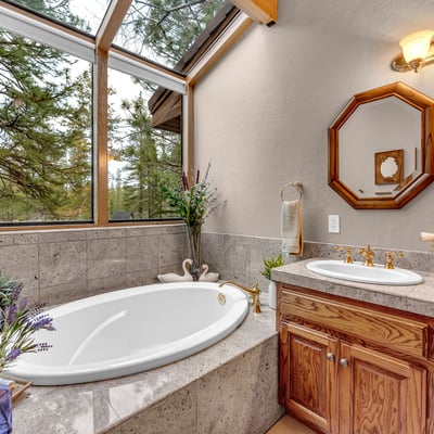 17325 Nicklaus Court, Weed, CA