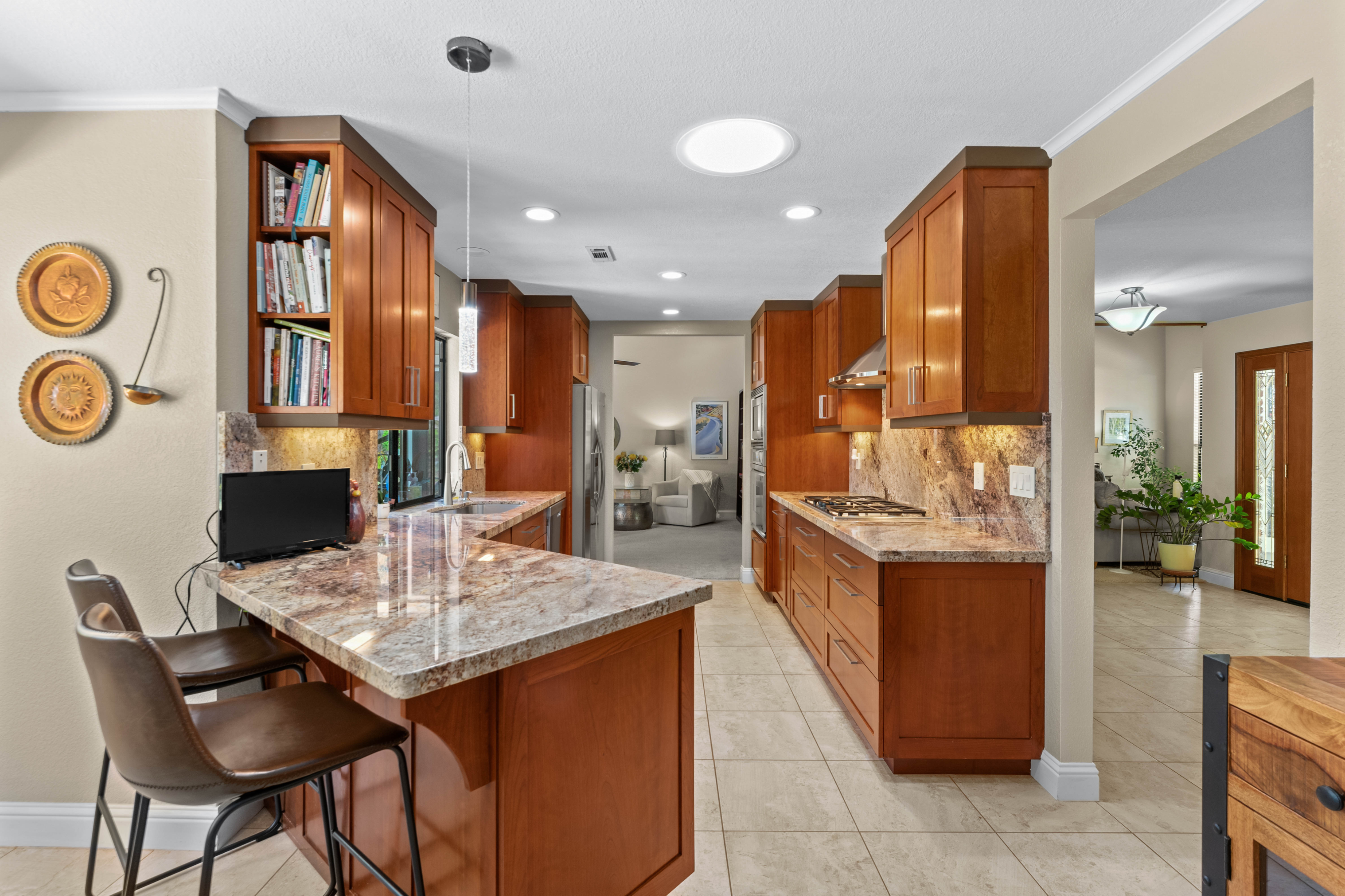 2364 La Madre Court, Redding, CA