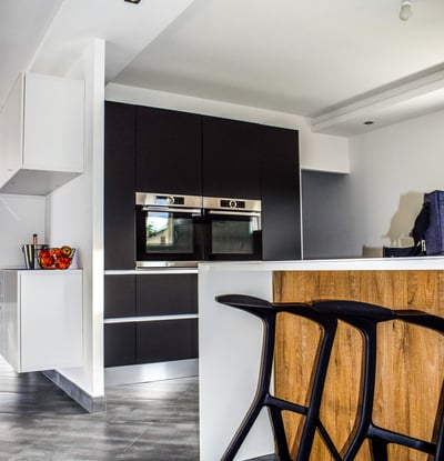 Modern Black and White Kitchen
