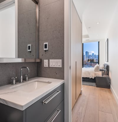 1 Strathgowan Ave suite 710, Toronto, ON