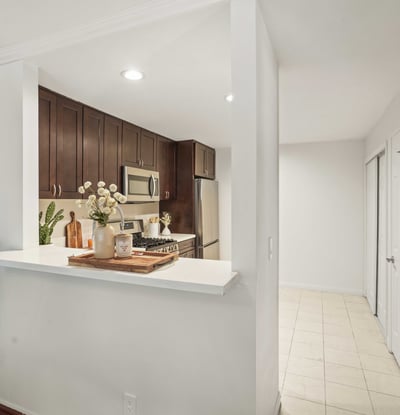 21620 Burbank Blvd., 22, Woodland Hills, CA