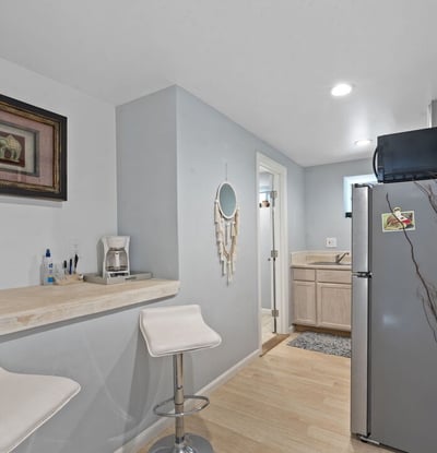 641 Walther Dr, Los Angeles, CA