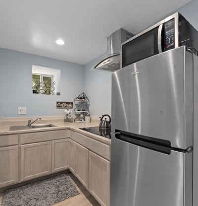 641 Walther Dr, Los Angeles, CA