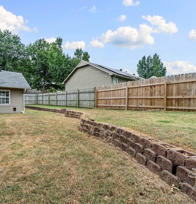 1600 S 26th Pl, Rogers, AR