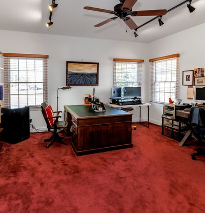 This amazing Office
is a comfortable 1st floor workspace with several windows, a ceiling fan, track lighting, and a closet. Possible use as guest room.