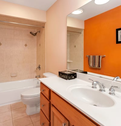 Hall Bathroom has a beautifully tiled shower/tub.
