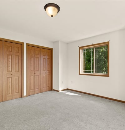 961 Spring Ct, West Bend, WI
