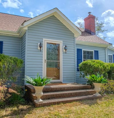 2667 White Chapel Road, Lively, VA
