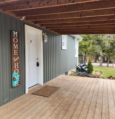 2307 County Road 3, Carrying Place, ON