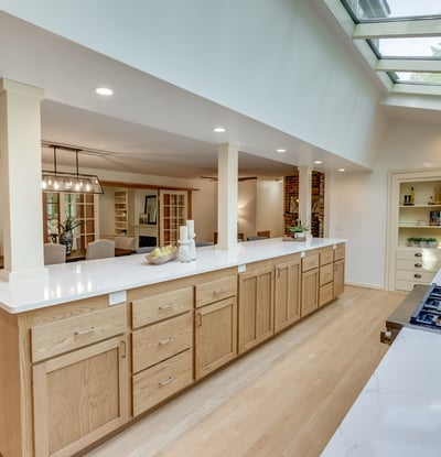 9025 NW Ash St., Portland, OR