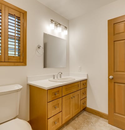 9025 NW Ash St., Portland, OR