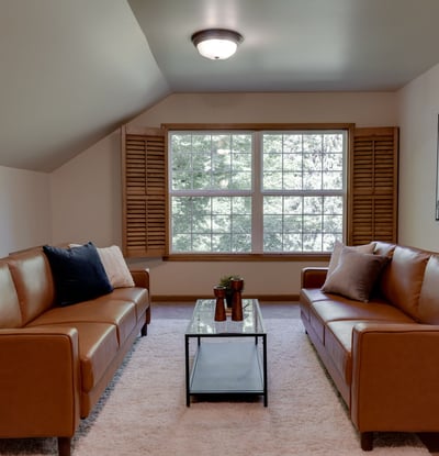 9025 NW Ash St., Portland, OR