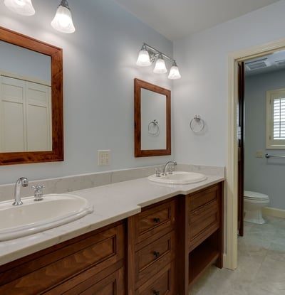 9025 NW Ash St., Portland, OR