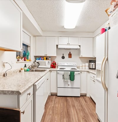 220/222 SE 3rd Ave, Canby, OR