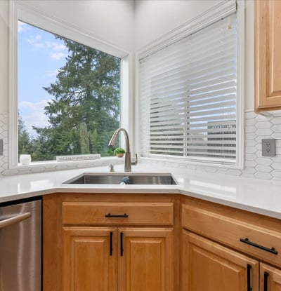 15605 SW Snowy Owl Ln, Beaverton, OR