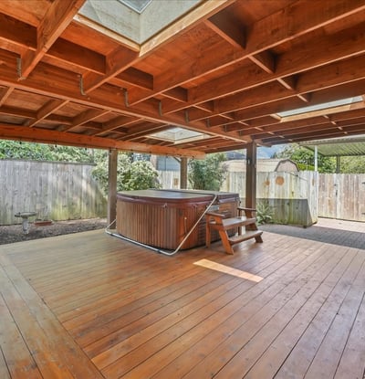 14650 NE Russell Court, Portland, OR