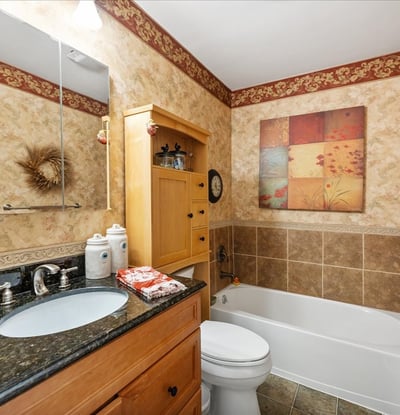 15930 SW Greens Way, Portland, OR
