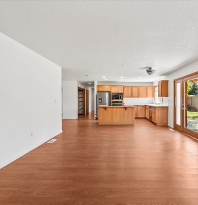 12402 Cominger Dr, Oregon City, OR