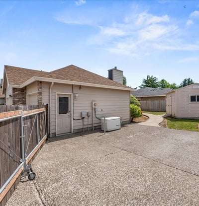 12402 Cominger Dr, Oregon City, OR